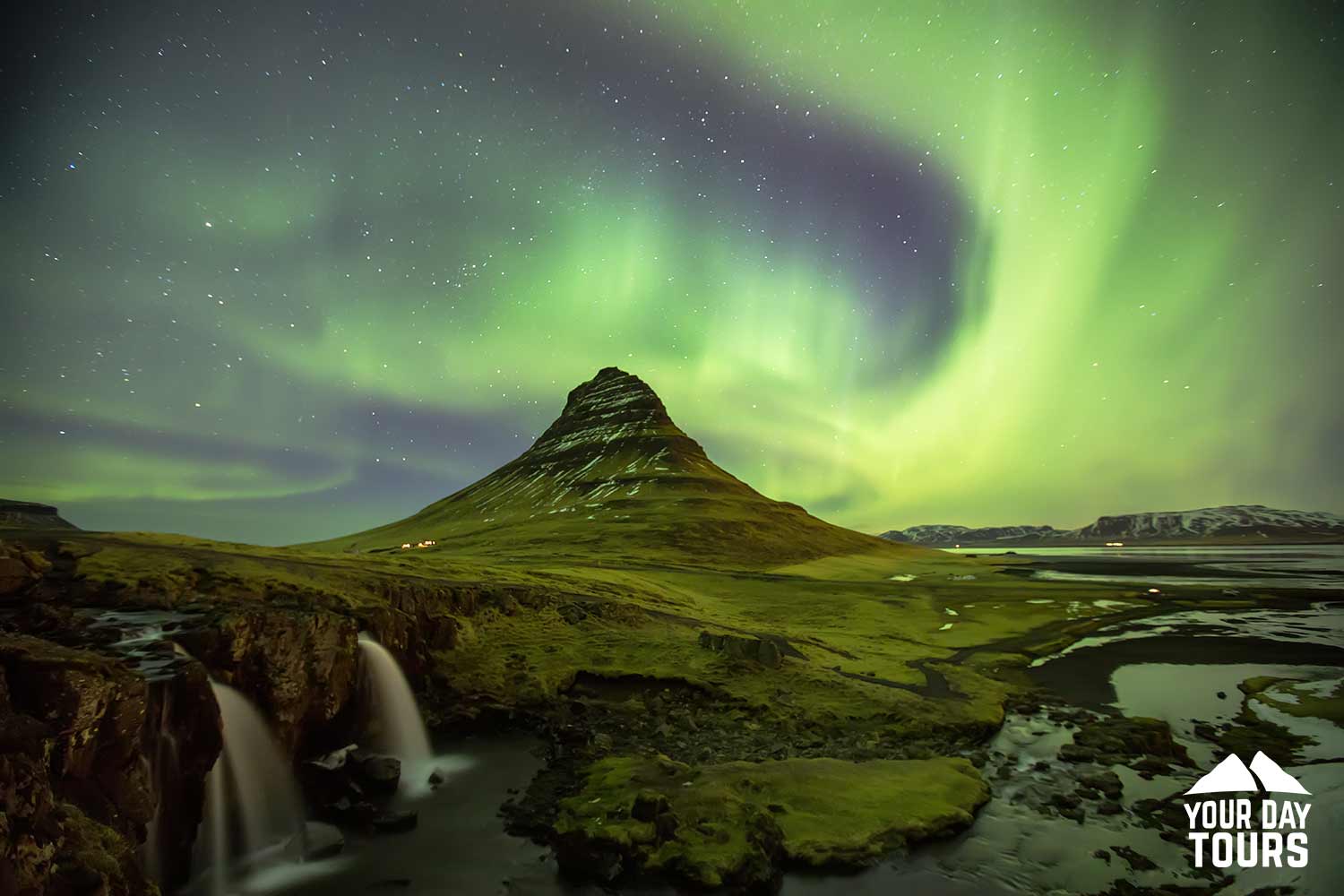 kirkjufell mountain and northern lights