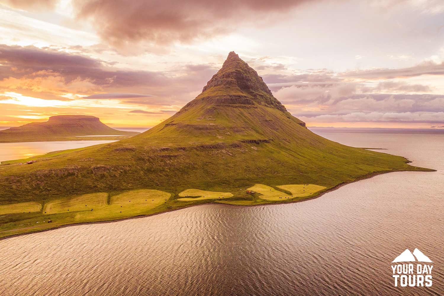sunset at kirkjufell mountain 