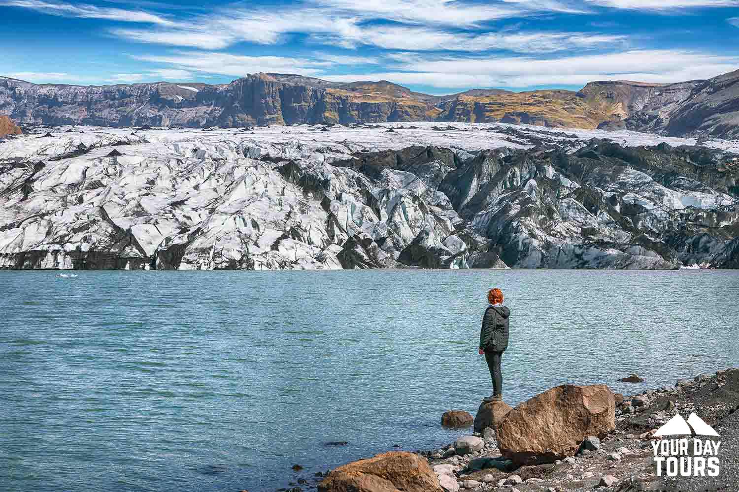 woman sightseeing in iceland 