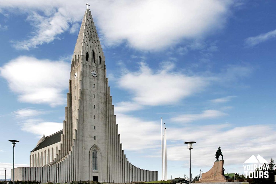 hallgrimskirkja church in reykjavik 