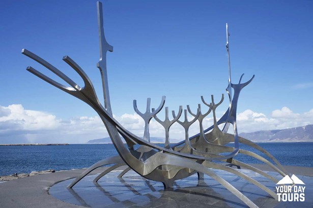 sun voyager sculpture in reykjavik 